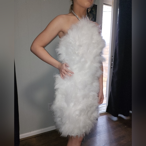 NWT Akira Sold Out , Gorgeous , Soft , Fluffy , White Clouds Feather Dress - Picture 8 of 16